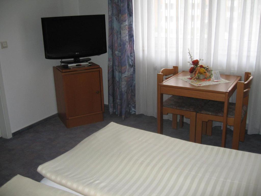 Hotel Alt-Holzhausen Bad Pyrmont Bilik gambar